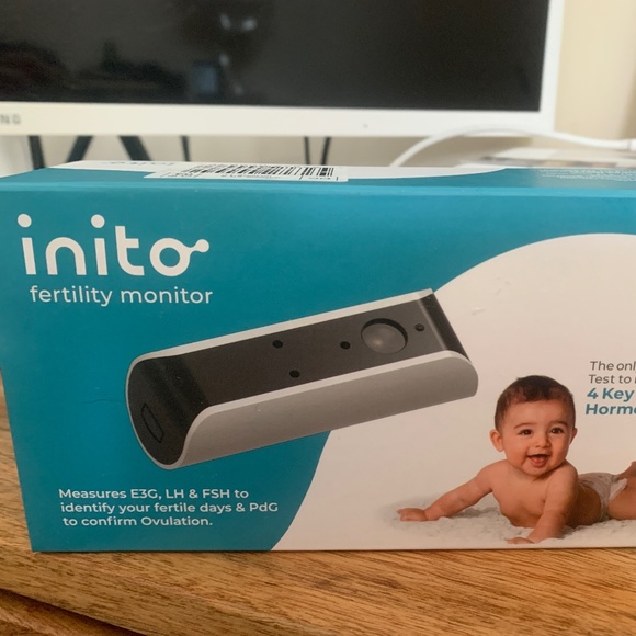 Inito Fertility Monitor for iPhone XR and 11 - Picture 1 of 3